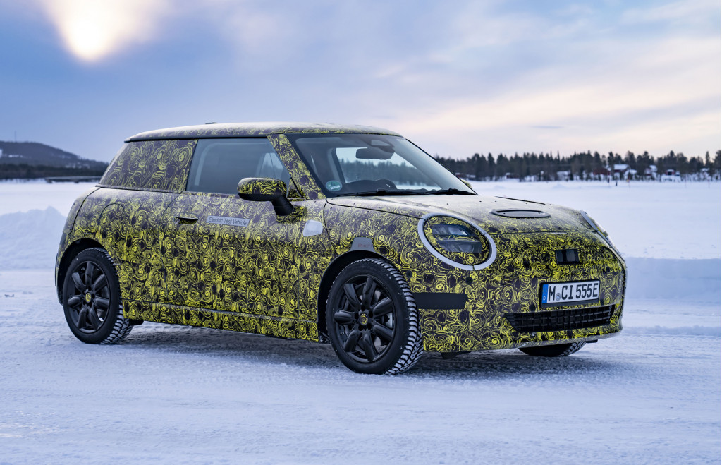 2025 Mini Cooper spy shots