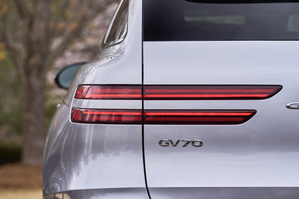 Review: 2023 Genesis Electrified GV70 plays EV leapfrog, Review: 2023 Genesis Electrified GV70 plays EV leapfrog