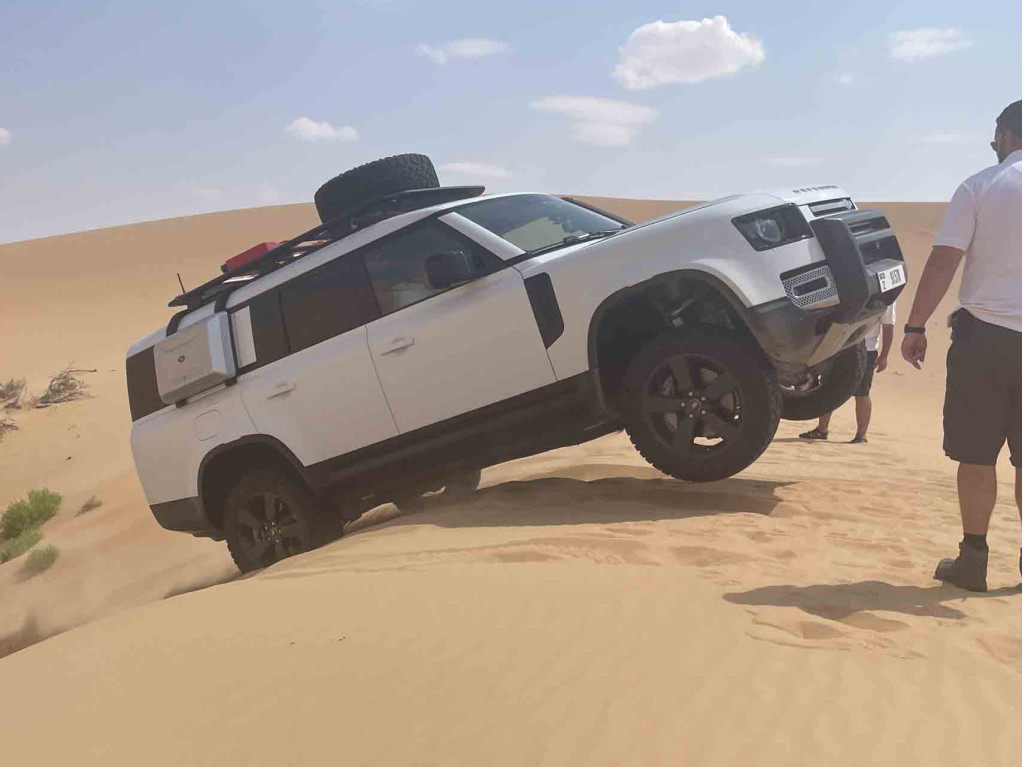 Review: The 2023 Defender 130 surfs the dunes, Review: The 2023 Defender 130 surfs the dunes