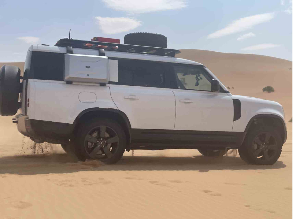 Review: The 2023 Defender 130 surfs the dunes, Review: The 2023 Defender 130 surfs the dunes