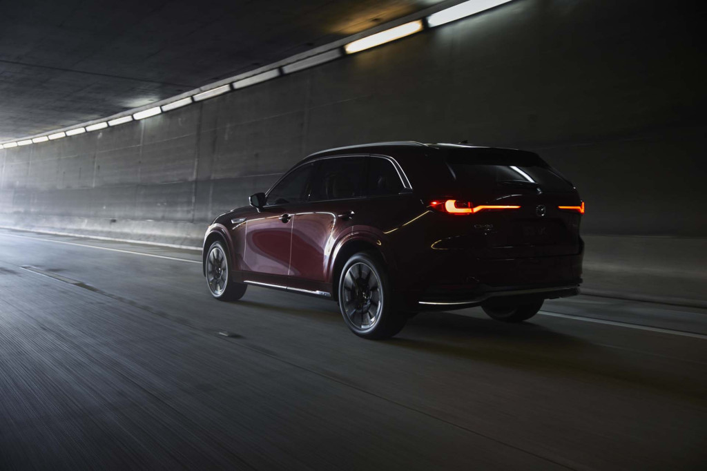 2024 Mazda CX-90 costs $40,970, turbo-6 standard, 2024 Mazda CX-90 costs $40,970, turbo-6 standard