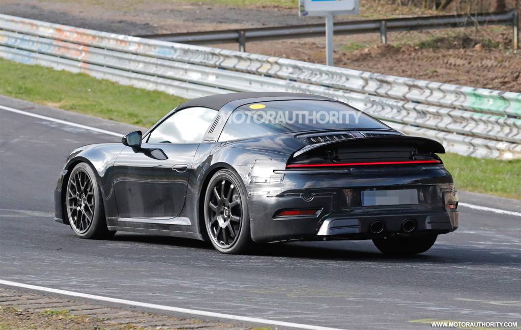 , 2024 Porsche 911 Targa spy shots