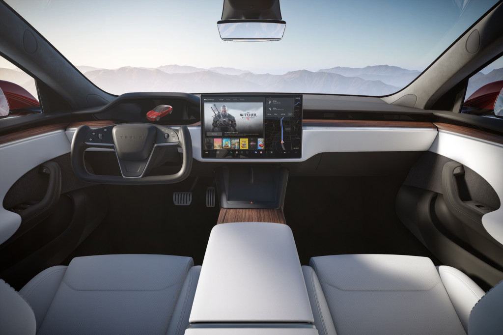 , Tesla steering yoke becomes $250 option on Model S, Model X