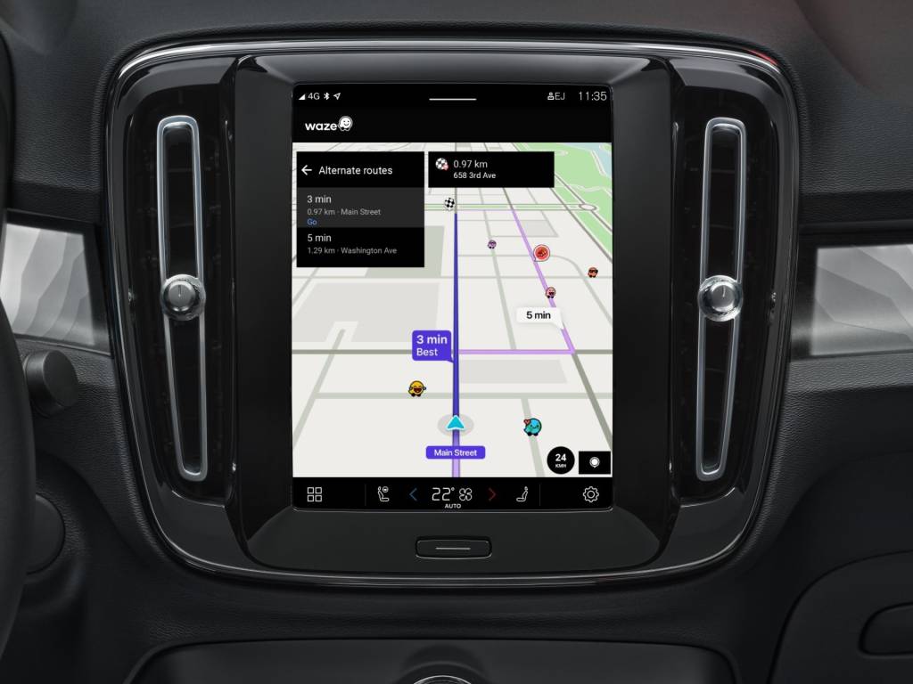 , Volvo gives owners Waze app natively