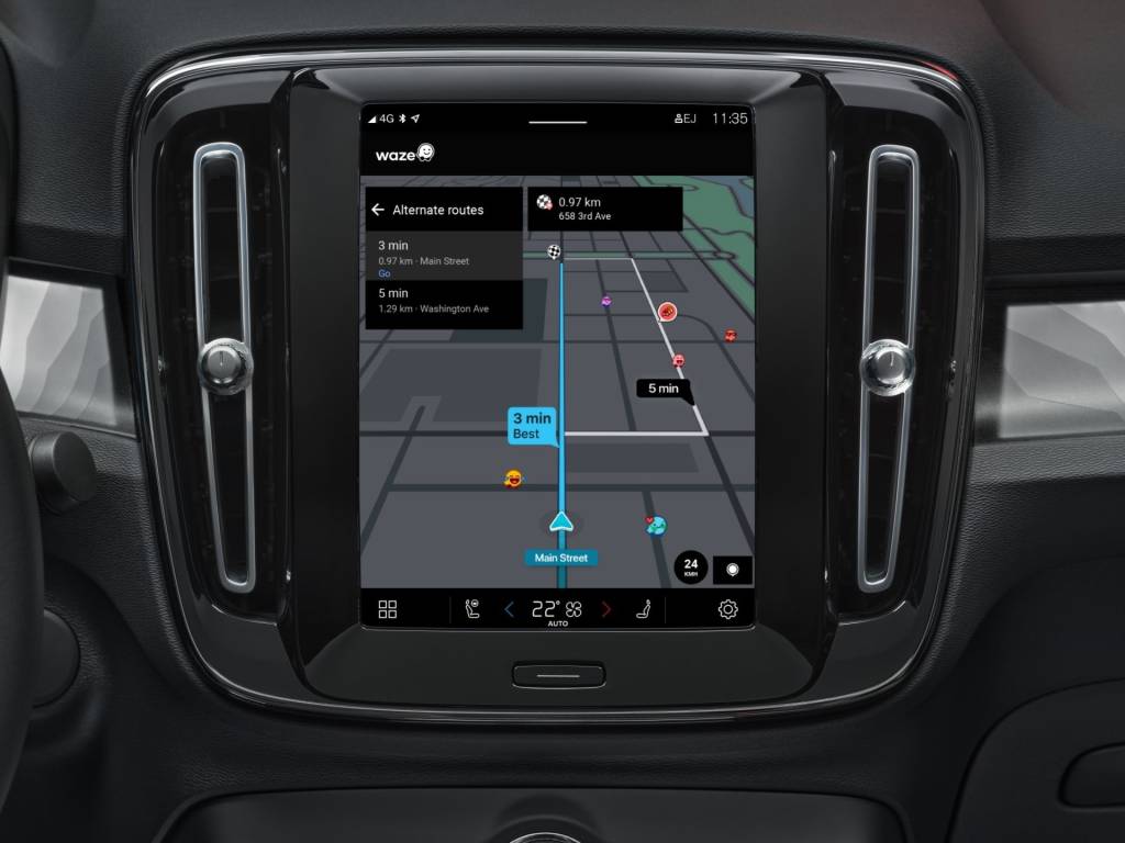 , Volvo gives owners Waze app natively